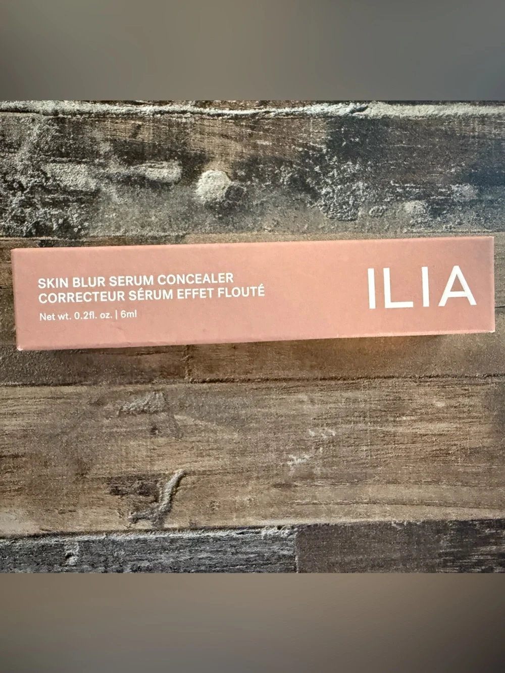 NWT ILIA Skin Blur Serum Concealer Mesh 10N